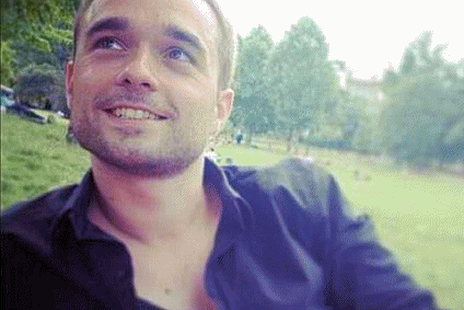 “Les politiques sont en avance sur les dirigeants d’entreprise sur les réseaux sociaux”