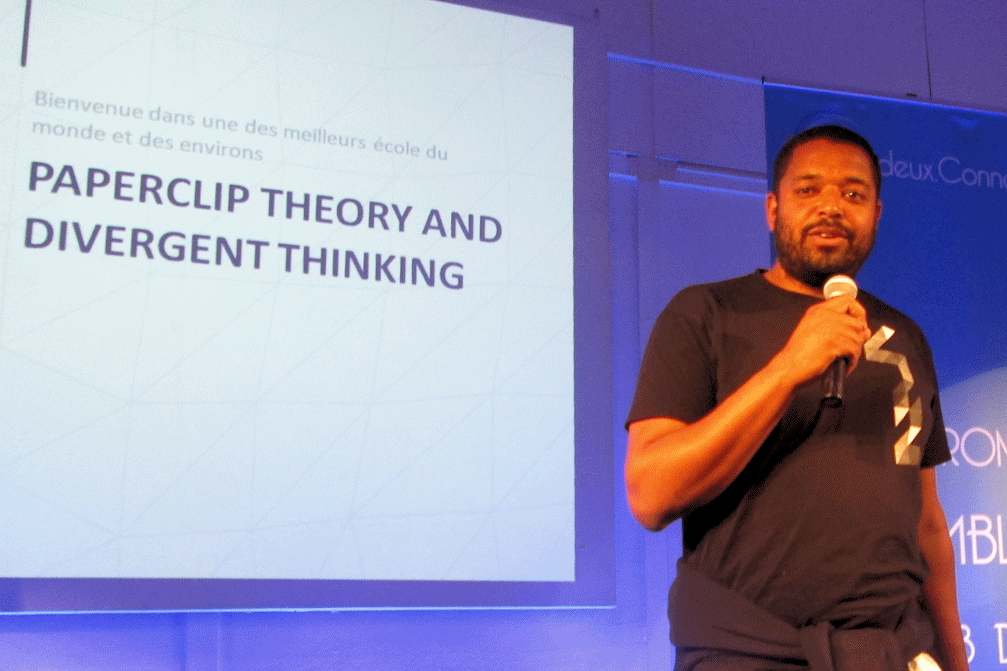 Ecole 42 : « en France, vous n’avez pas le droit de mettre un ingénieur et un marketeur ensemble en cours»