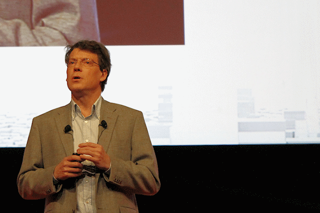 « Le public va adorer vivre 20 ans de plus grâce à Google » pour le fondateur de Doctissimo