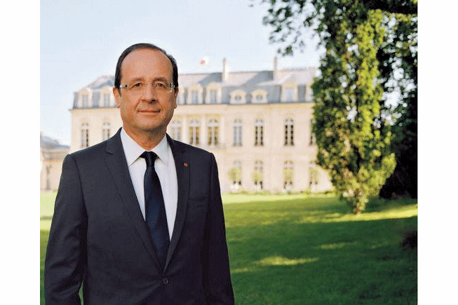 François Hollande de retour sur twitter