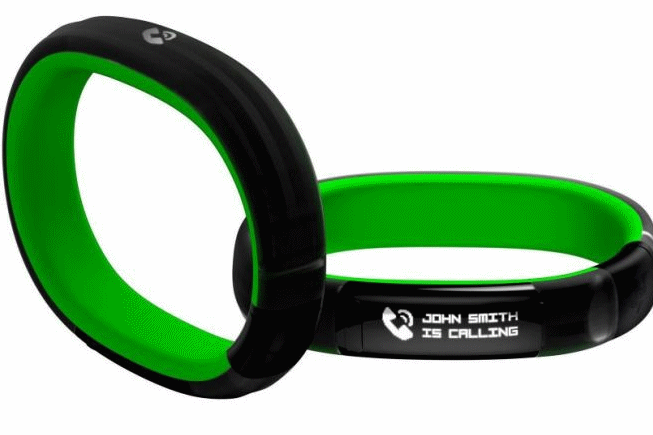 CES 2014 : un bracelet connecté aux ambitions sociales chez Razer