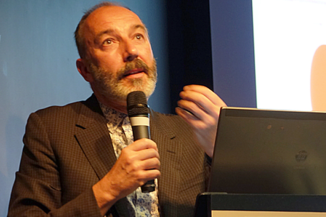 PDG de Skyrock : “Internet fait mûrir beaucoup plus vite les adolescents”