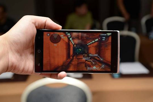 Le smartphone 3D chinois commandable d’un simple mouvement du doigt