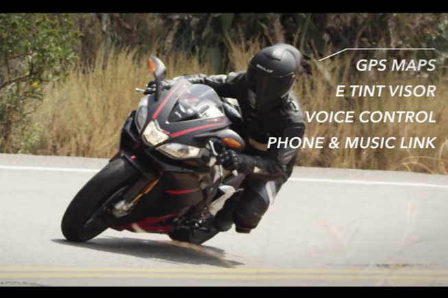 Skully, le casque de moto pour voir derrière soi