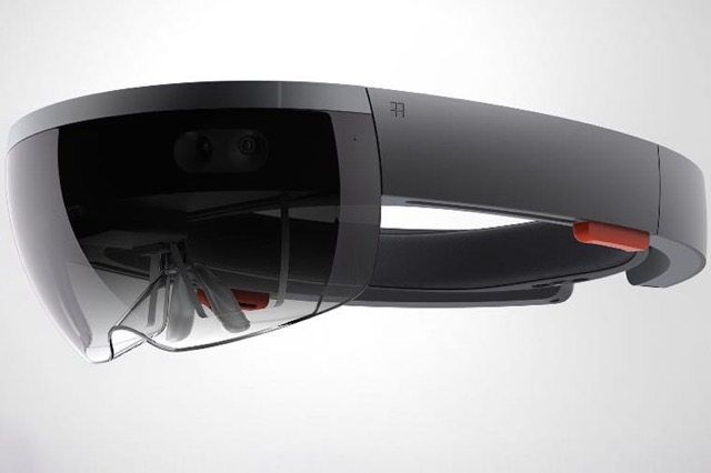 Première mise en main du casque de réalité virtuelle HoloLens de Microsoft