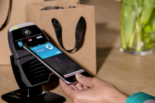 Apple Pay disponible pour les clients de Crédit Mutuel Arkéa