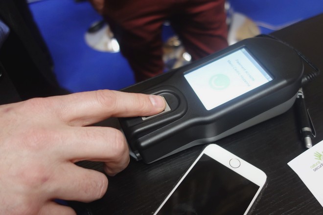 Auchan teste le paiement biométrique
