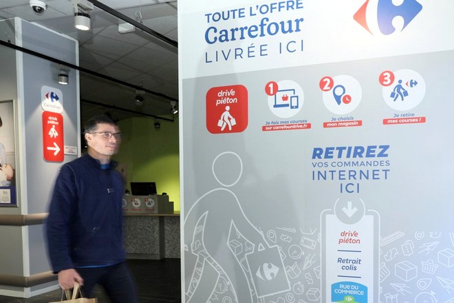Carrefour ouvre ses 6 premiers Drives piéton à Paris