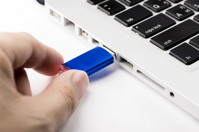 IBM interdit l’usage des clés USB à tout son personnel (Maj)