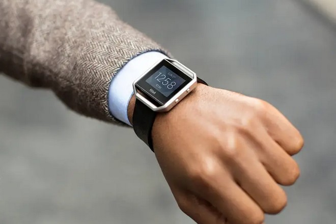 Google prêt à engranger 28 millions d’utilisateurs de trackers de santé Fitbit