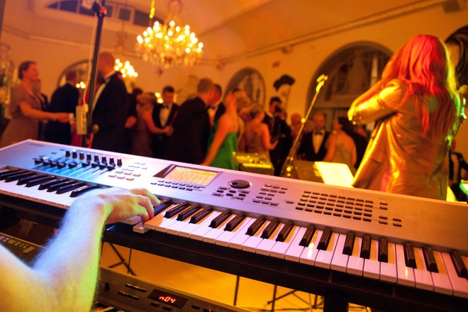 Airbnb recommande des objets connectés qui détectent les locataires trop bruyants