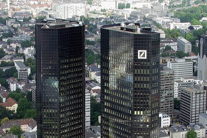 Die Deutsche Bank, eine deutsche Bank, will dank der künstlichen Intelligenz von Google innovativ sein
