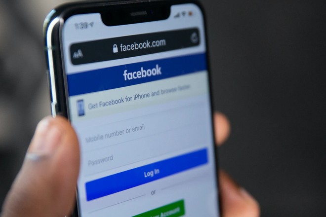 Facebook menace de jeter l’éponge en Europe face aux méthodes de la Cnil irlandaise