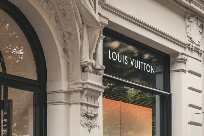 Chez LVMH, les ventes en ligne compensent en partie la fermeture des boutiques