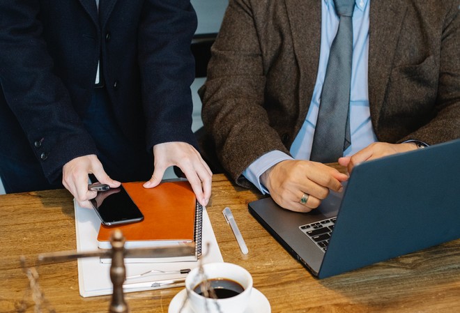 L’IA mobilisée pour accélérer l’analyse des contrats chez l’investisseur Le Conservateur