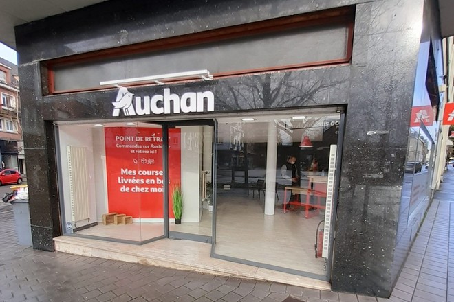 Auchan mise sur la transformation de ses hypermarchés en plateformes pour se relancer