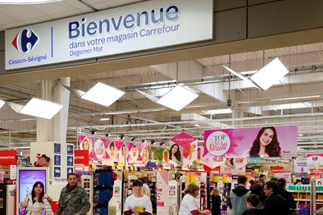 Carrefour étend le nombre de magasins capables de traiter les commandes e-commerce