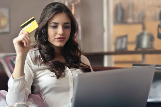 Vol d’informations de carte de crédit : 443 sites e-commerce compromis