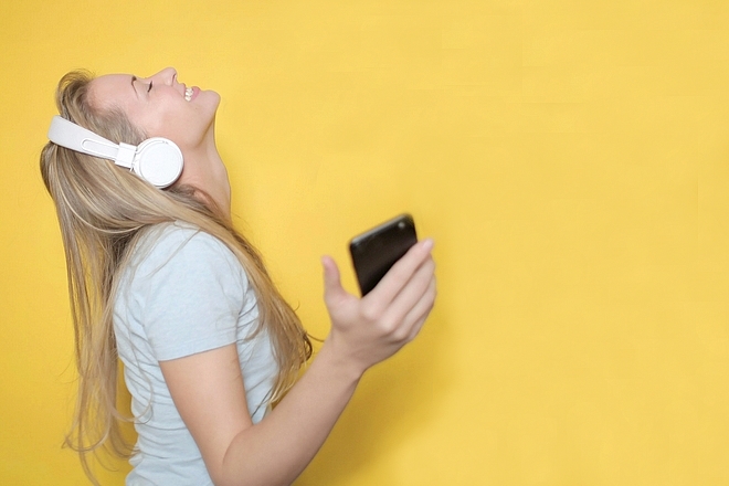 La publicité audio devient interactive, en secouant son smartphone