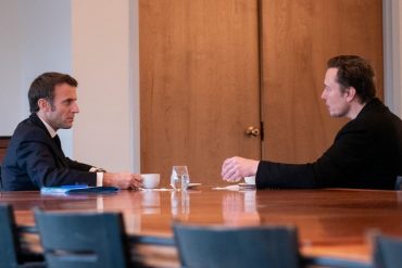 Rencontre surprise entre Macron et Musk : Twitter et ré-industrialisation au menu
