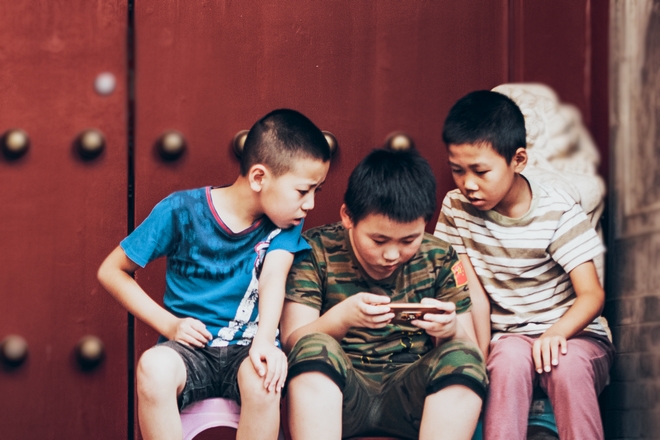 La Chine veut interdire internet la nuit aux mineurs et les rationner dans la journée