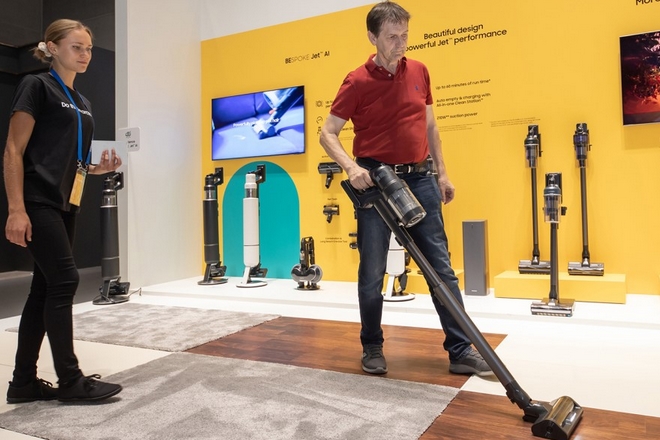 Salon IFA Berlin : un aspirateur hybridé à l’intelligence artificielle chez Samsung
