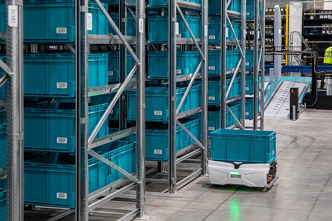 Exotec, champion français des entrepôts robotisés ouvre un lab à Lyon