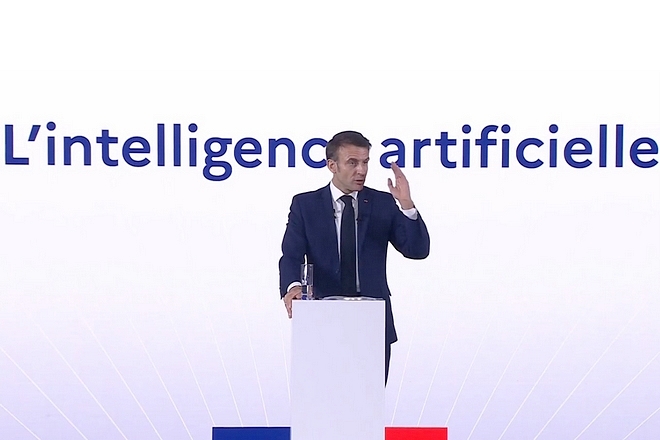 Emmanuel Macron critique l’accord européen sur la régulation de l’IA