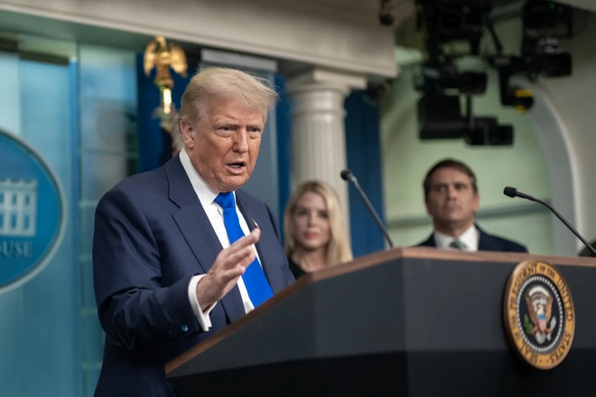 Trump menace l’Europe de rétorsion face à la lourde amende infligée à Google