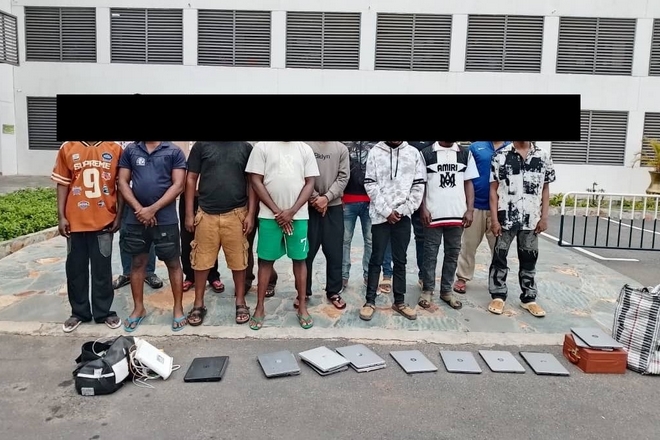 Escroqueries sentimentales sur les réseaux sociaux : 260 personnes arrêtées en Afrique