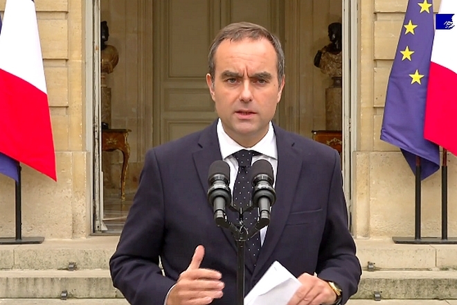 Démission de Sébastien Lecornu, ses explications depuis le parvis de Matignon