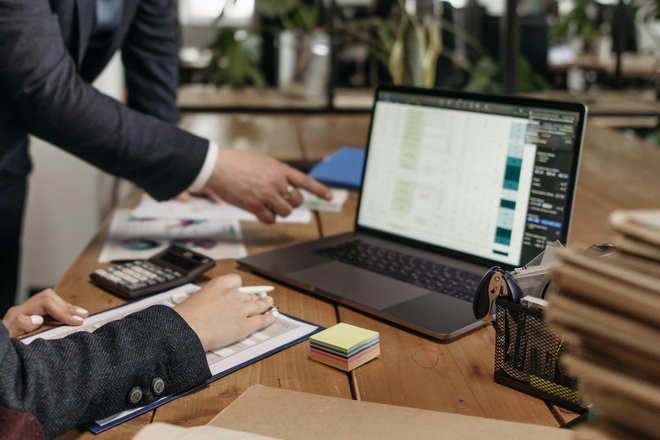 E-commerce « B to B » : des enjeux de plateforme similaires au niveau mondial