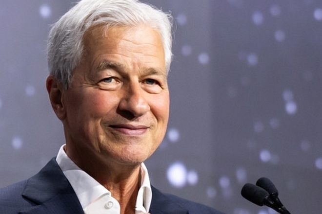 Le patron de JPMorgan préconise de se préparer à l’impact de l’IA sur l’emploi