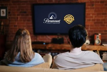 Paramount contre Netflix lance une OPA hostile pour racheter Warner Bros. Discovery
