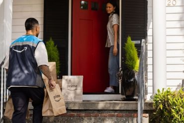 Amazon ferme ses magasins Go et Fresh, mise sur la livraison et Whole Foods Market